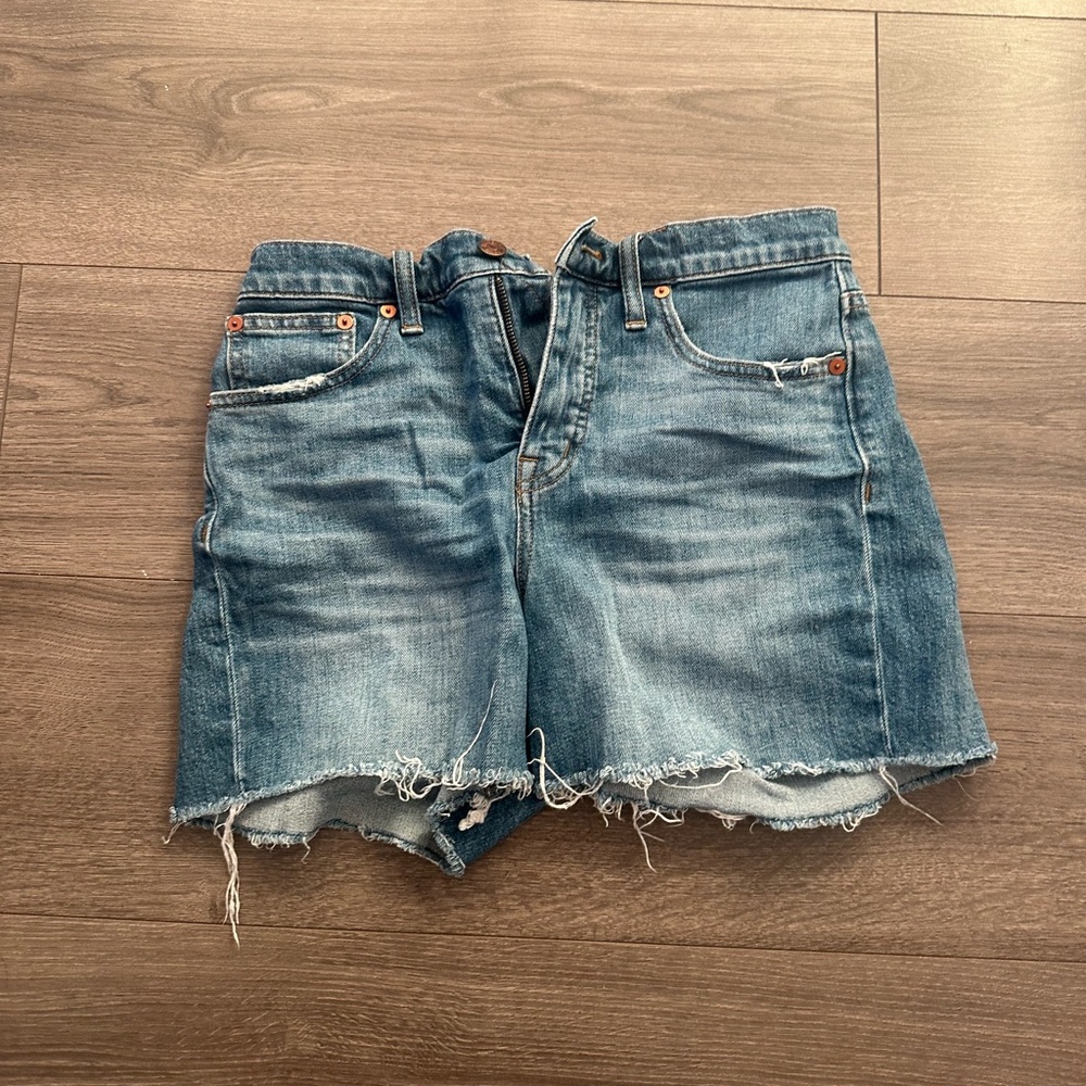 Madewell High-Rise Denim Shorts Size 26 Raw Hem Medium Wash Jean Shorts